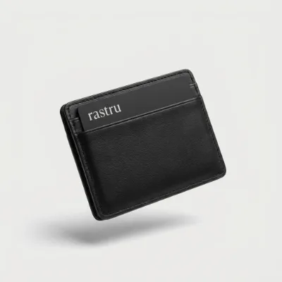 Cartera slim de piel negra con la tarjeta rastru asomando del bolsillo